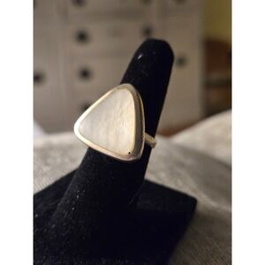 Mother of Pearl Triangular Sterling Ring Petite Vintage Sz 3.75